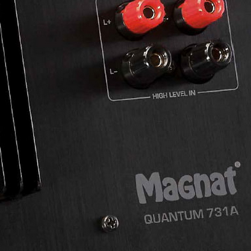 Magnat Quantum Sub 731 A piano black/satin lacquer
